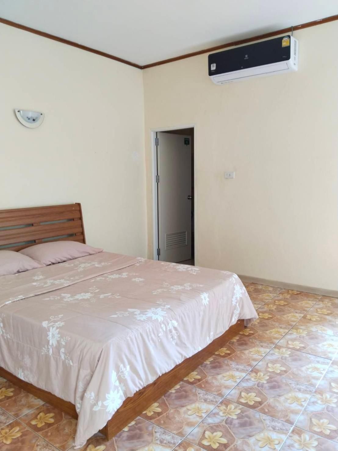 Tiki Bar-Kantiang Guesthouse Ko Lanta Zewnętrze zdjęcie